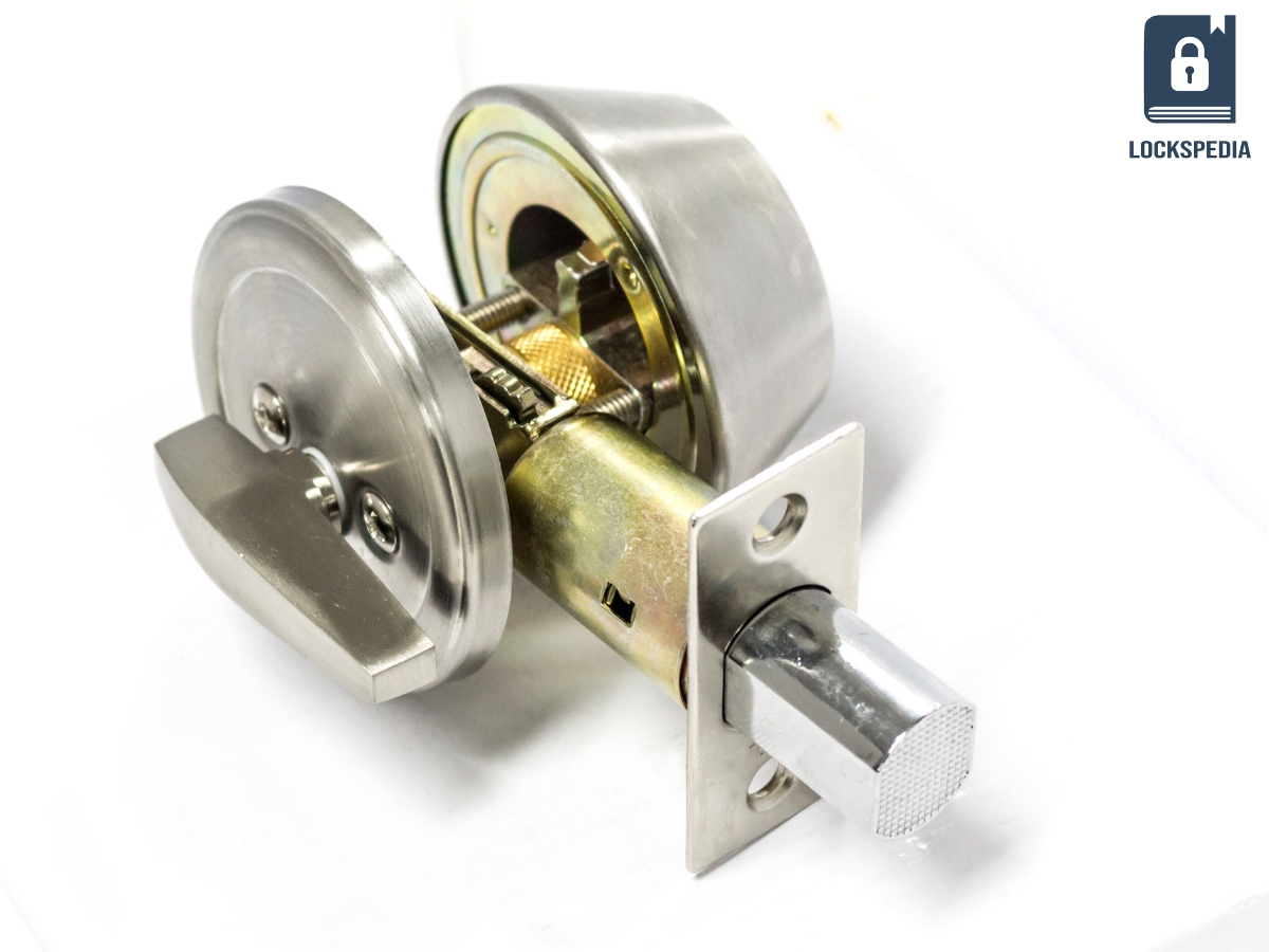 When Should You Consider Deadbolt Lock Replacement?