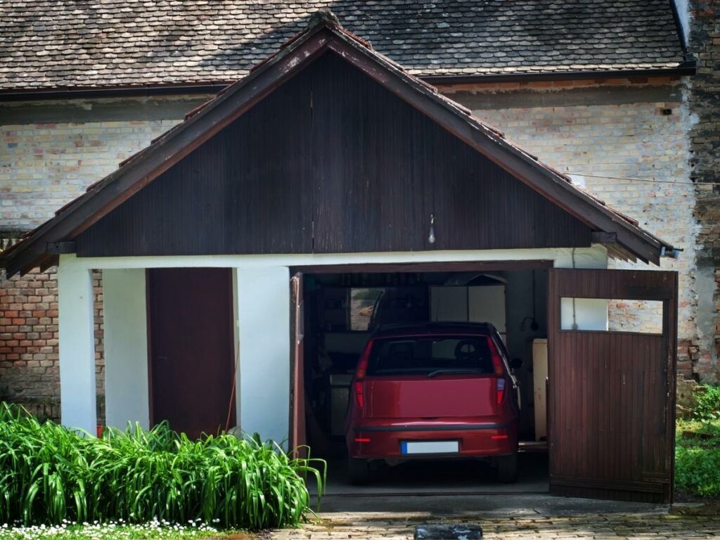 Park Your Car In A Garage To Prevent Freezing