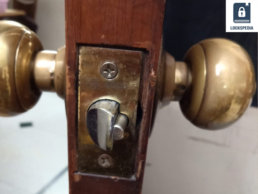 Remove the latch of the doorknob