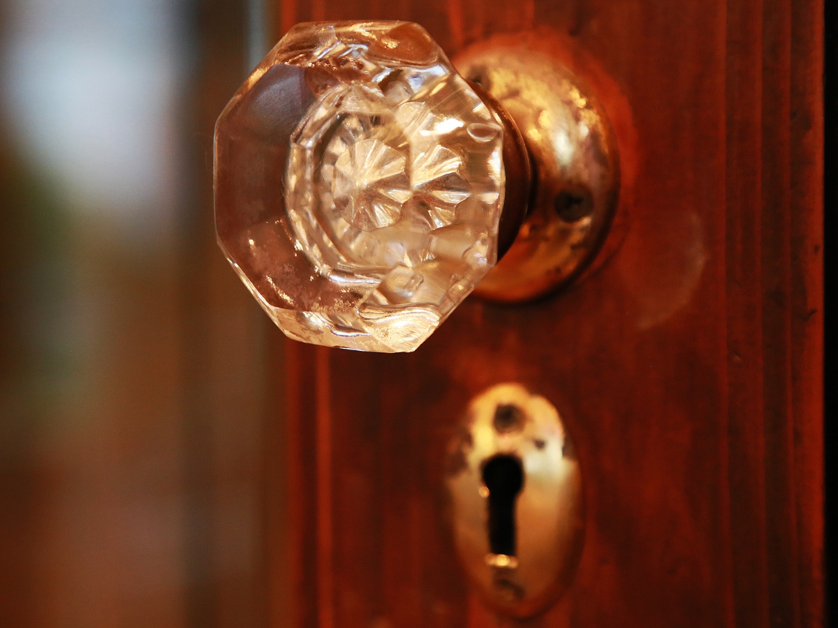 Glass or Crystal knobs