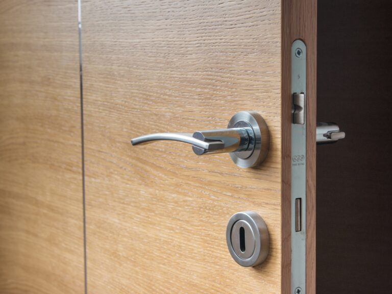 From Basic To High-Tech: The Best Bedroom Door Locks For Privacy And Security