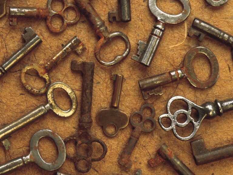 How to Find Replacement Skeleton Keys For Old Locks